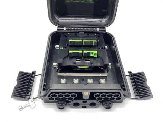 خرید چین کارخانه تامین کننده 16 پورت FTTH فیبر Splitter توزیع جعبه دیوار نصب در فضای باز IP65 سیاه تولید آنلاین