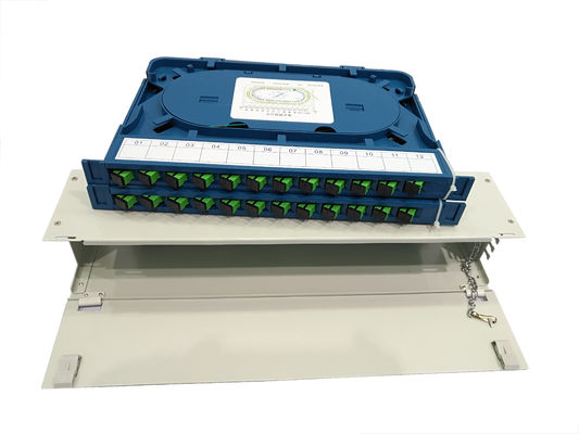 AL مواد پانل پیچ فیبر نوری 12 پورت 24 پورت یکپارچه Splice Tray SC / LC / FC / ST کانکتورها